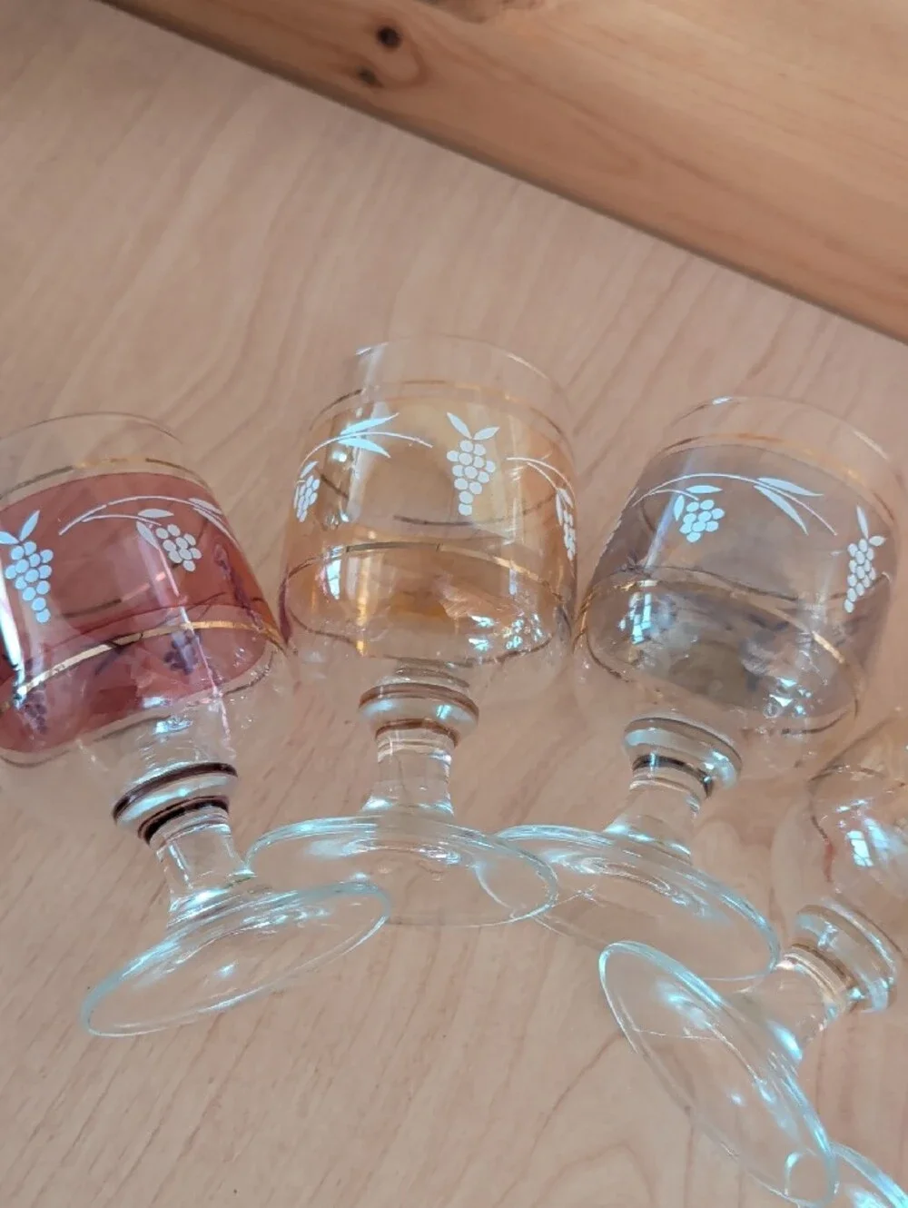 5 pcs. VTG. Fidenza Italy, Decanter Set. Cranberry Red Glass, Grapes Design.